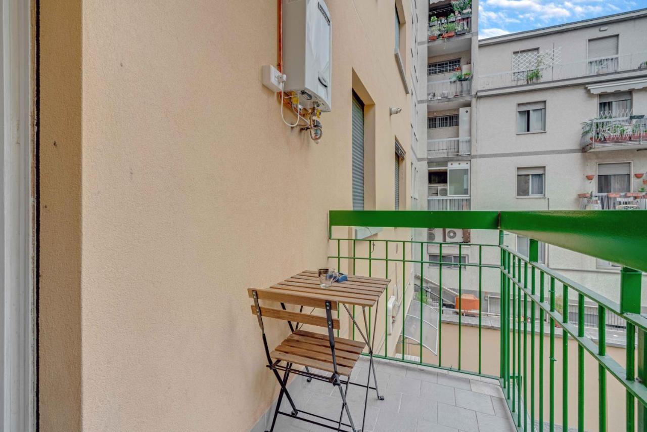 Apartment Mico Allianz Fiera, City Life, San Siro Milan Bagian luar foto