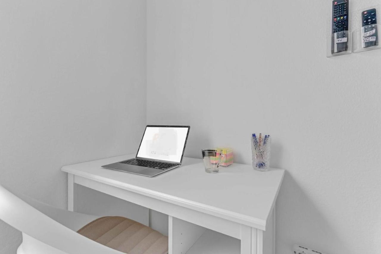 Apartment Mico Allianz Fiera, City Life, San Siro Milan Bagian luar foto